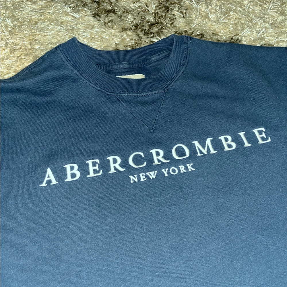 Women’s Abercrombie and Fitch Sweatshirt